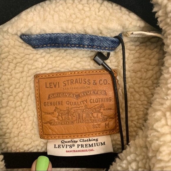 Levi’s x Urban Outfitters ex boyfriend trucker jacket Size Medium - Picture 2 of 7